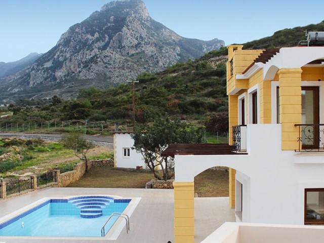 GIRNE KARSIYAKA 3+1 VILLA FOR SALE. We speak English, Russian and Turkish