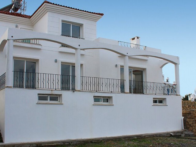 GIRNE KARSIYAKA 4+1 VILLA FOR SALE. We speak English, Turkish, Russian.