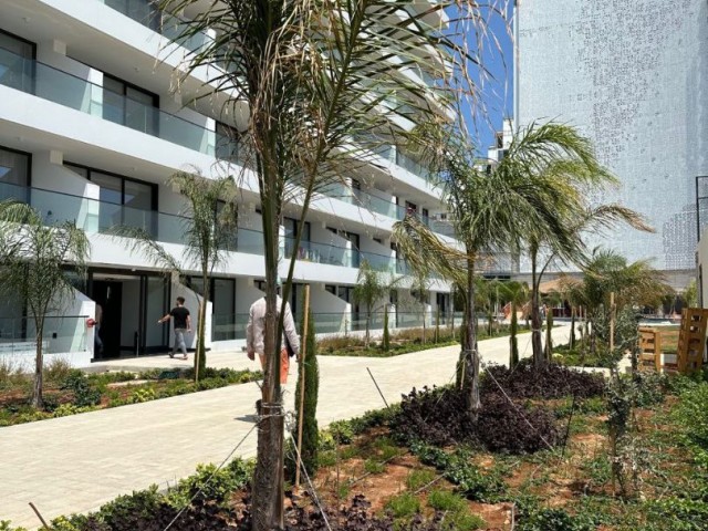 1+1 flat for sale in the Grand Sapphire complex, in the Long Beach area of the pier. We speak Turkish, English and Russian.