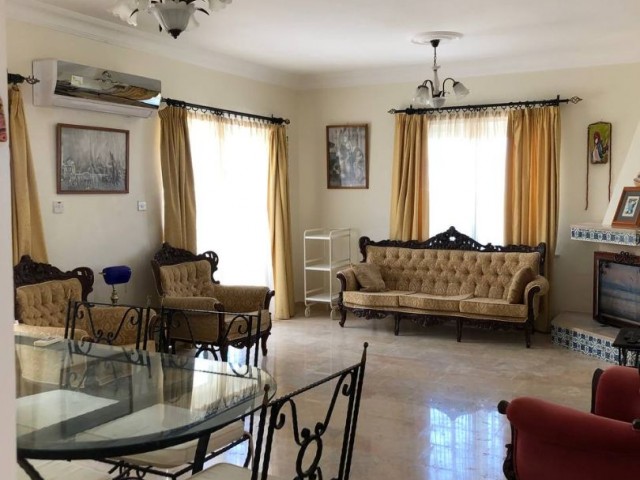 Girne - Karşıyaka, 3+1 villa with big garden for sale, sea and mountain view. We speak Turkish, Russian and English.