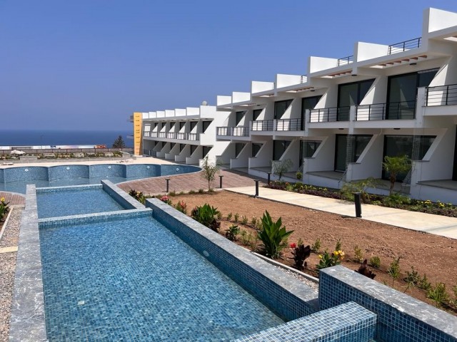 New studio 35 m2 is for sale in the Super complex PEARL ISLAND HOMES by the sea. We speak Turkish, Russian and English.