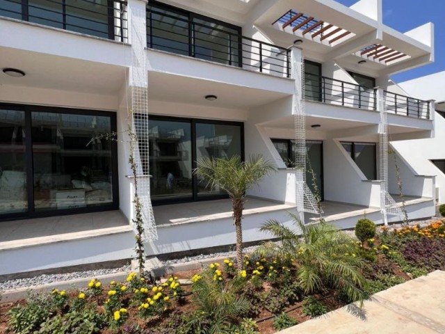 New studio 35 m2 is for sale in the Super complex PEARL ISLAND HOMES by the sea. We speak Turkish, Russian and English.