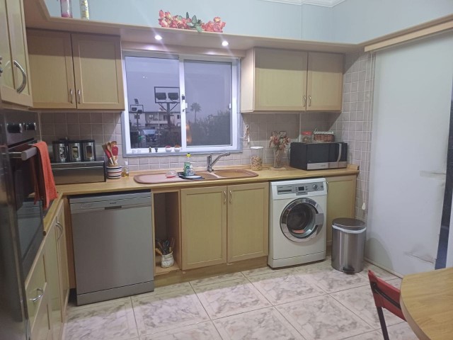 GIRNE CITY CENTER 2+1 FLAT FOR SALE. We speak English, Russian and Turkish 