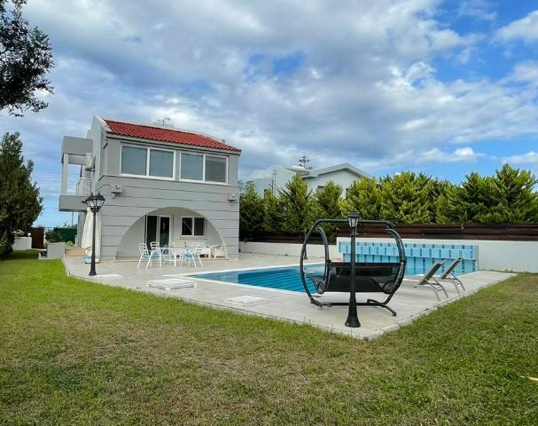 Kyrenia - Alsancak, 3+1 Villa for sale, with private pool. Near the sea.