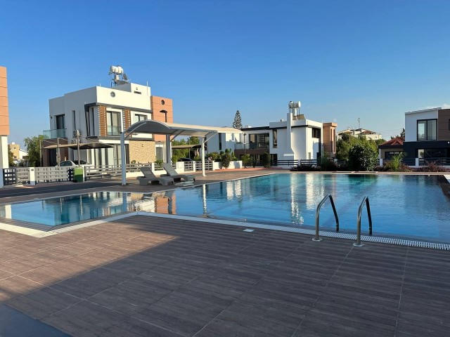 Famagusta - Yeni Boğaziçi Island Park Villa zum Verkauf 3+1.