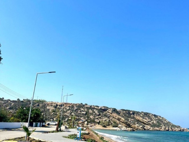 3+1 Villa zum Verkauf in Kyrenia-Alagadi, 100 Meter vom Meer entfernt. Meer- und Bergblick.