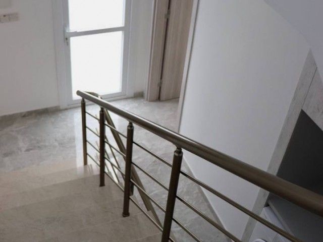 2+2 villa for sale in Girne-Karşıyaka, 250 meters from the sea.