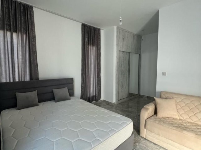 GIRNE - KARSIAYKA  KIRALIK VILLA  2+2.