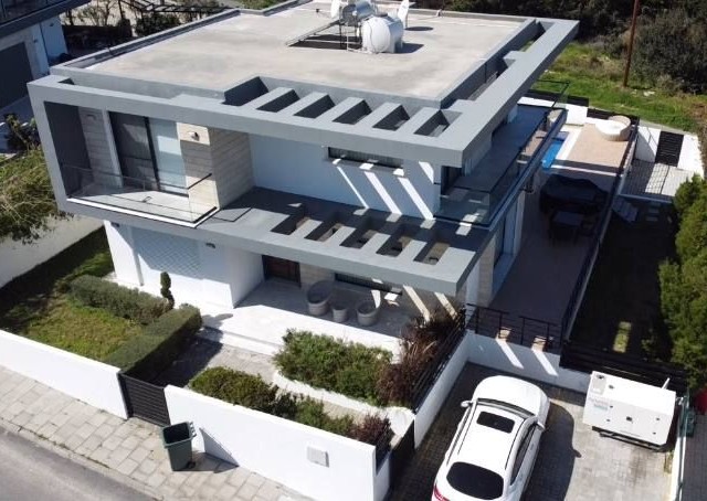 Kyrenia - Alsancak, 3+1, möblierte Luxusvilla mit Pool zu vermieten.