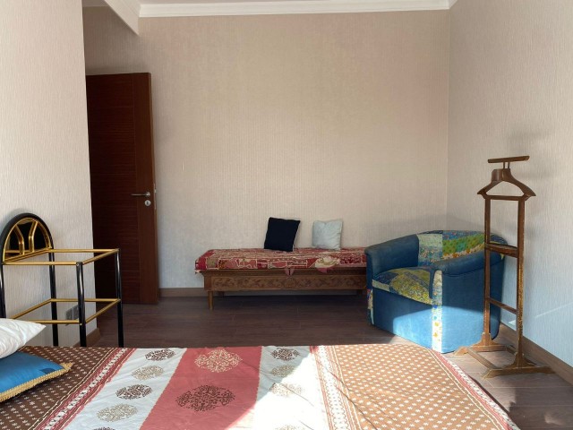 Spacious and fully furnished 3+1 flat for sale in the center of Kyrenia, 300 meters from the sea. We speak Turkish, Russian, English