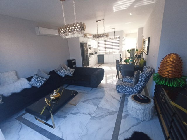 Fully luxuriously furnished, spacious 2+1 flat in Gırne Esentepe