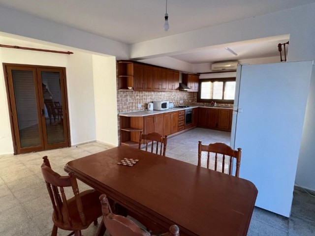 5+1 Villa for rent near Camelot Beach in Alsancak