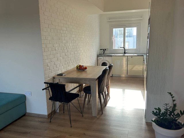 Famagusta, Wohnung zu verkaufen - 2+1 Penthouse mit Meerblick, 40m2 Terrasse, möbliert.