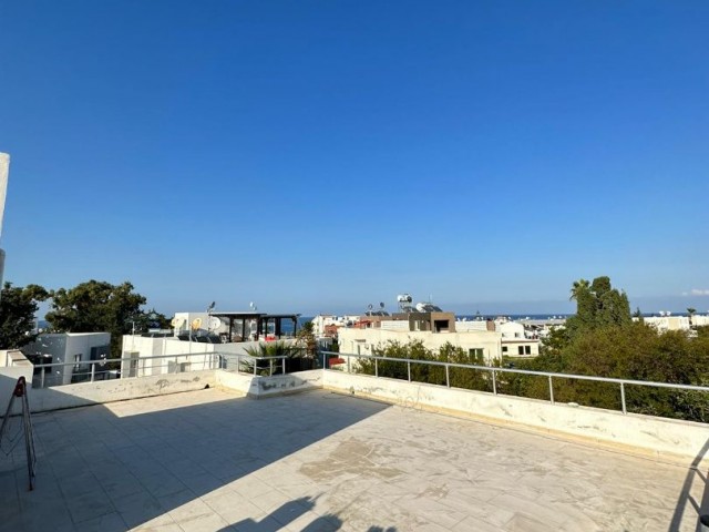 1+1 Wohnung mit Meerblick zum Verkauf in Karaolanoglu