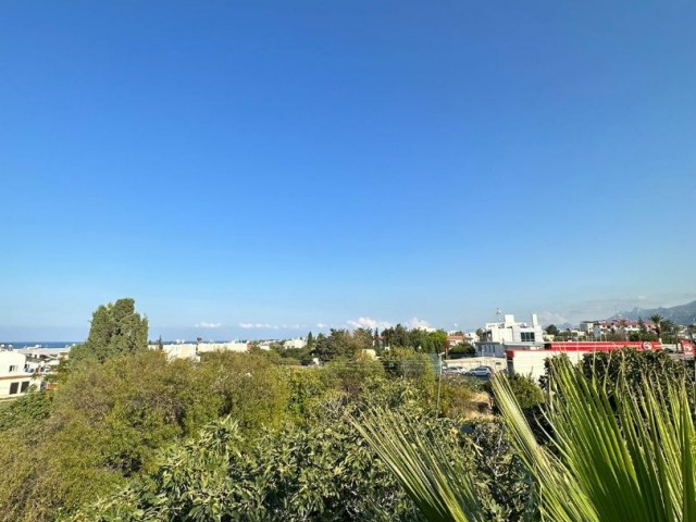 1+1 Wohnung mit Meerblick zum Verkauf in Karaolanoglu