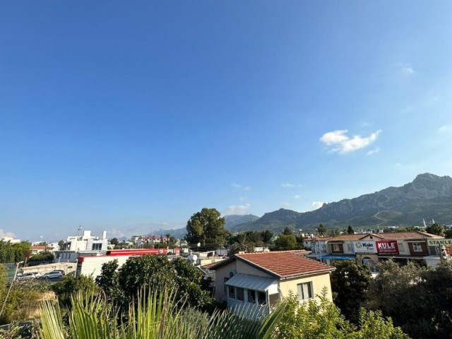 1+1 Wohnung mit Meerblick zum Verkauf in Karaolanoglu