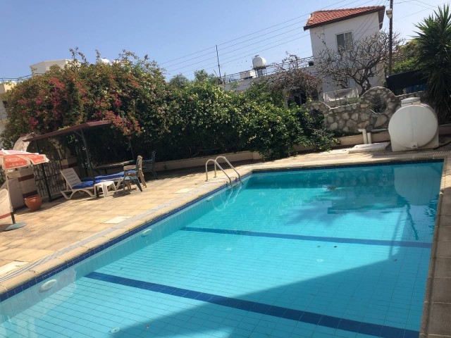 Furnished 2+1 flat with swimming pool for sale in Kyrenia-Alsancak. Discounted price.