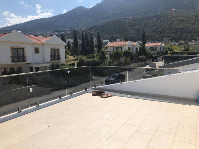 Neue 3+1-Villa zum Verkauf mit Meer- und Bergblick in Kyrenia - Lapta