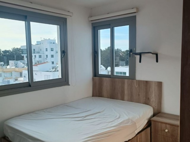 2+1 Penthouse zur Miete im Zentrum von Kyrenia