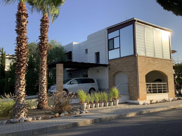 4+1 villa with sea and mountain views is for sale in Famagusta - Tatlısu. Furnished, with white good