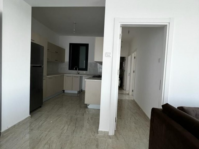 Neu fertiggestellte, komplett möblierte 2+1 Wohnungen zum Verkauf in Güzelyurt Gaziveren
