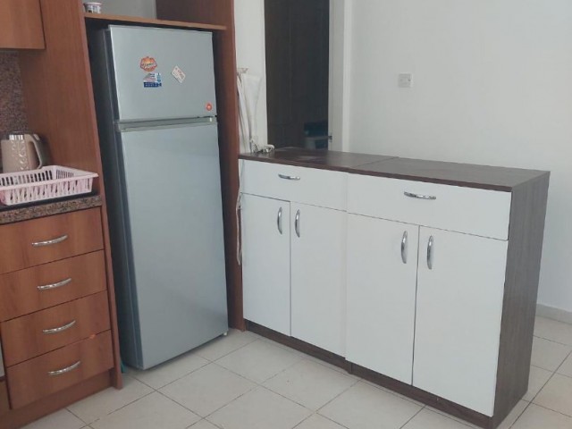 3+1 flat for sale in Alsancak residential area, with swimming pool on site, flat area 115m2