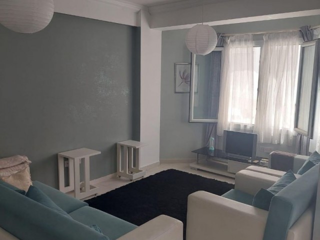 3+1 flat for sale in Alsancak residential area, with swimming pool on site, flat area 115m2