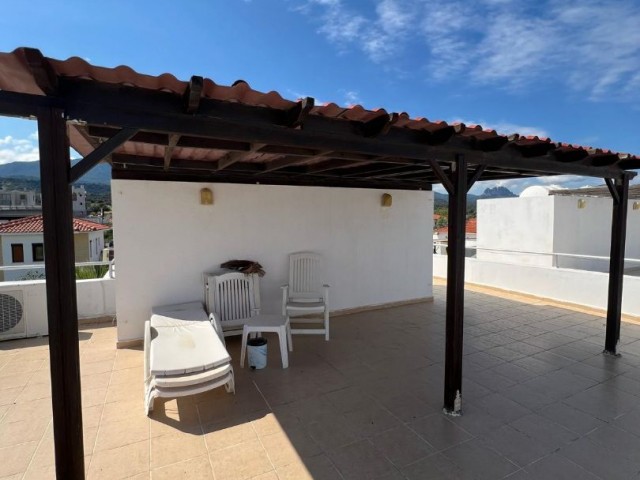 In Esentepe, a 2+1 apartment is available for daily rent. Just 2 minutes to the sea.