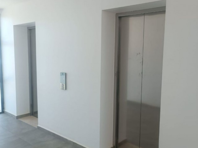 Penthouse flat for sale in a newly completed site in Güzelyurt Kalkanlı