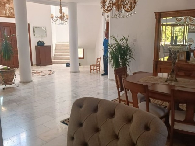 4+1 freistehende Villa zum Verkauf mit herrlichem Berg- und Meerblick in Edremit, Kyrenia