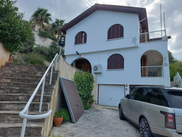 Half-furnished 3+1 villa for rent in Kyrenia Karmi