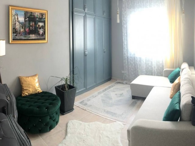 Zu verkaufen Wohnung - Penthouse 3+1 Çatalköy - Kyrenia. (Türkisch Englisch Russisch)