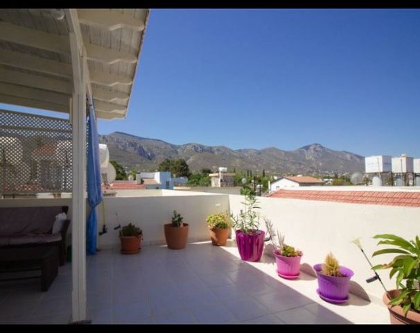 Zu verkaufen Wohnung - Penthouse 3+1 Çatalköy - Kyrenia. (Türkisch Englisch Russisch)