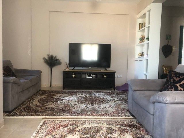 Zu verkaufen Wohnung - Penthouse 3+1 Çatalköy - Kyrenia. (Türkisch Englisch Russisch)