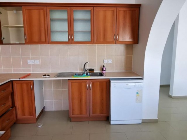 3+1 furnished apartment for rent in Lapta within a complex with a pool