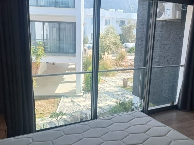 Ultraluxuriöse 3+1-Maisonette-Wohnung zum Verkauf in Zeytinlik, Kyrenia