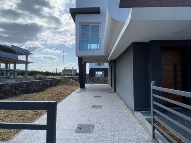 A new 3+1 villa near the sea in Karşıyak is for sale. (Turkish English Russian).