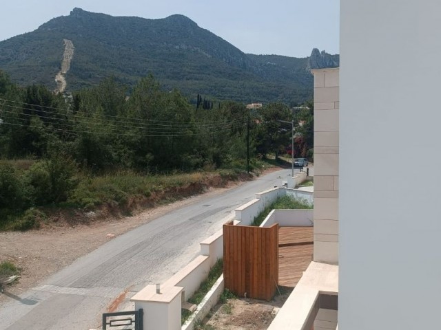 Newly completed 3+1 villa with large garden and pool for sale in the center of Kyrenia