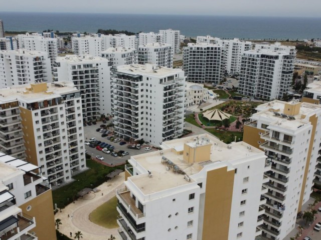 Caesar tatil köyünde 10. katta satılık stüdyo daire. Tamamen mobilyalı ve KDV ödenmiş.