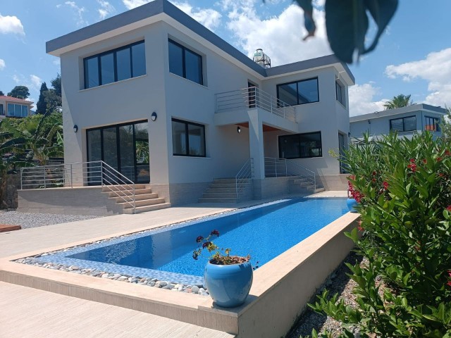 Villa with pool for rent in Çatalköy, Kyrenia