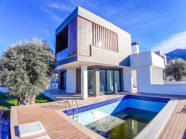 3+1 HAVUZLU MODERN TASARIM VILLA