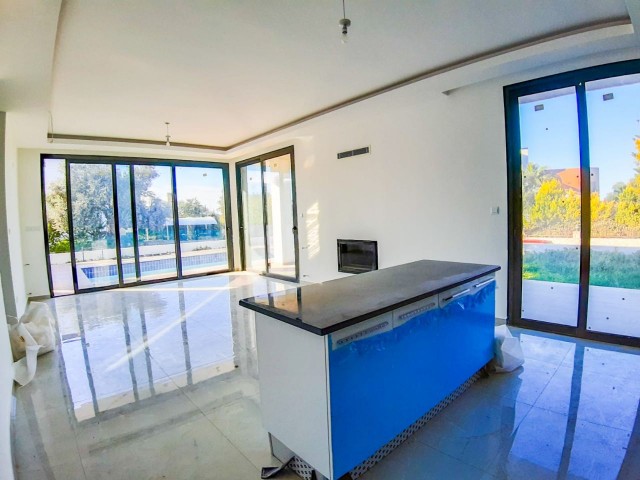 3+1 HAVUZLU MODERN TASARIM VILLA