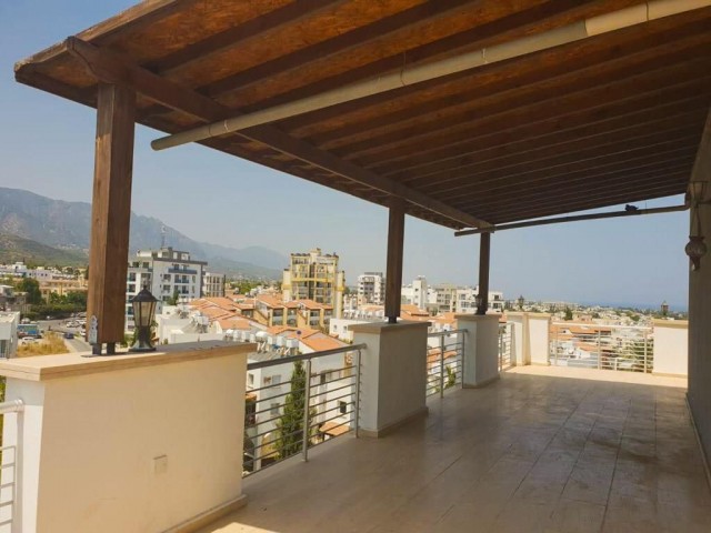 Penthouse For Sale in Aşağı Girne, Kyrenia