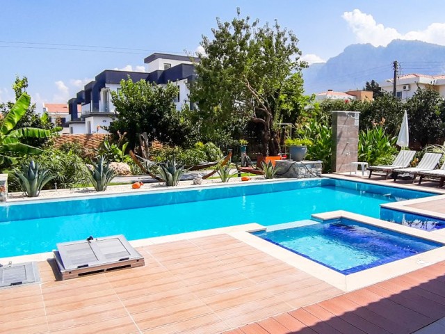 LUXURY VILLAS IN YESILTEPE