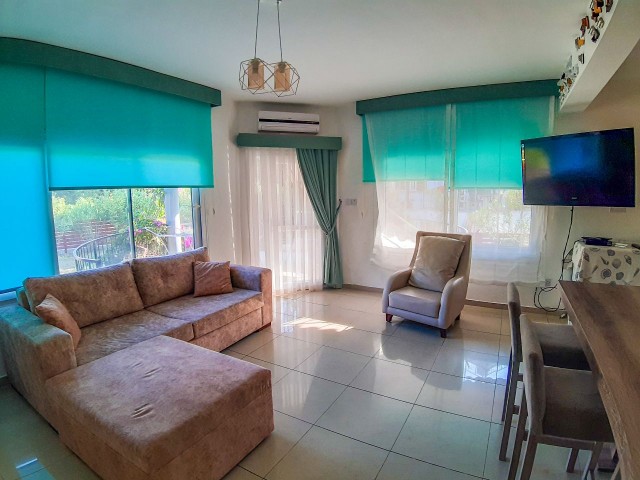 3 bedroom apt WITH WIDE GARDEN IN COMPLEX CLOSE TO THE SEA