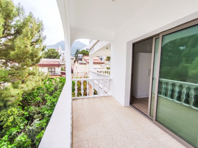 3+2 FLAT. 260 M² TOTAL AREA. KYRENIA CENTER