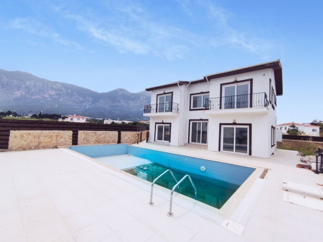 FURNISHED OR UNFURNISHED 3 + 1 300m2 VILLA, 50 M TO THE SEA