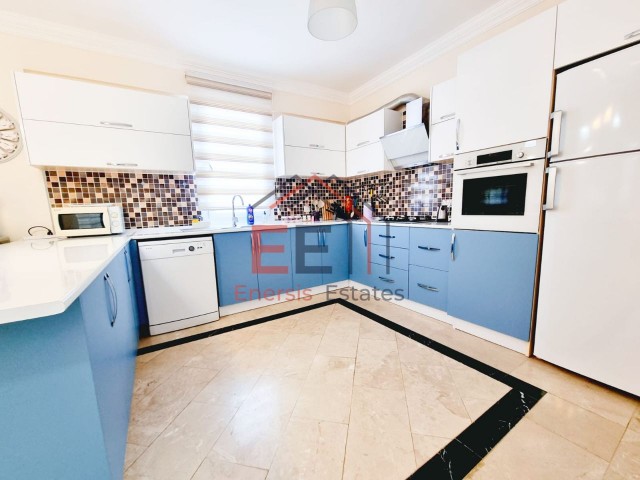 4+1 DENIZE 50M VILLA