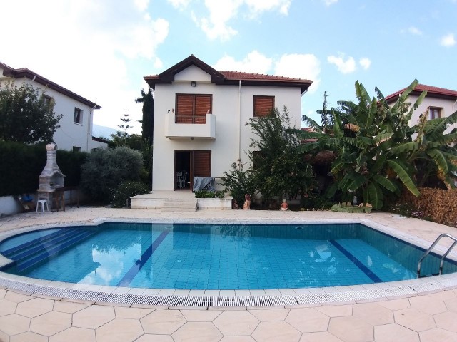 3+1 Villa for SALE in Alsancak Camelot Region, Walking distance to the Sea