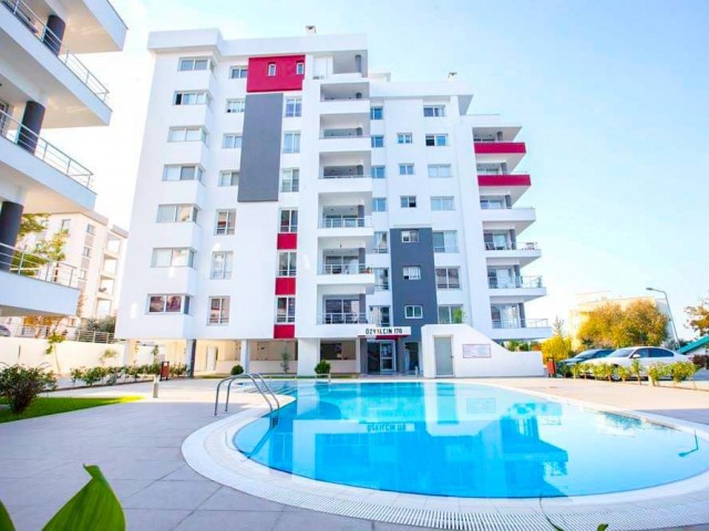 3+1 PENTHOUSE FOR RENT. KYRENIA CENTER. INSIDE THE SITE WITH POOL